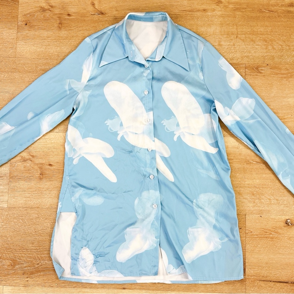 ☁️ Momoko Chic Blue Sky & White Clouds Button-Up Shirt , S - Picture 2 of 6